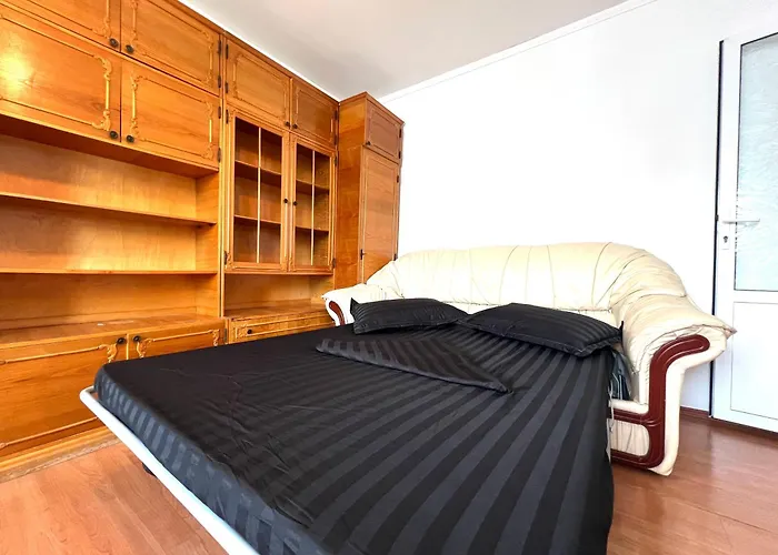 Apartamento 2 - 150m Plaja - Mangalia Saturn