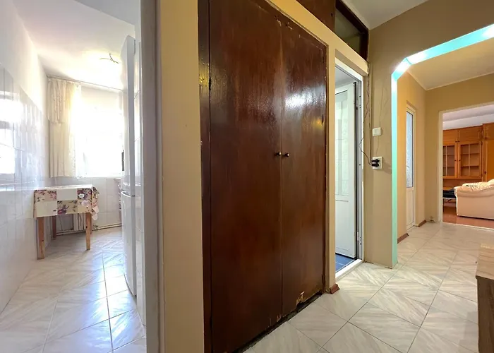 2 - 150m Plaja - Mangalia Apartamento Saturn